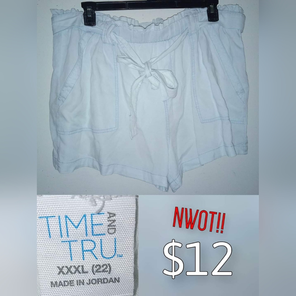 Time & Tru Shorts